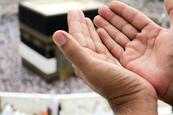 Hajj or Umrah, which is best for you